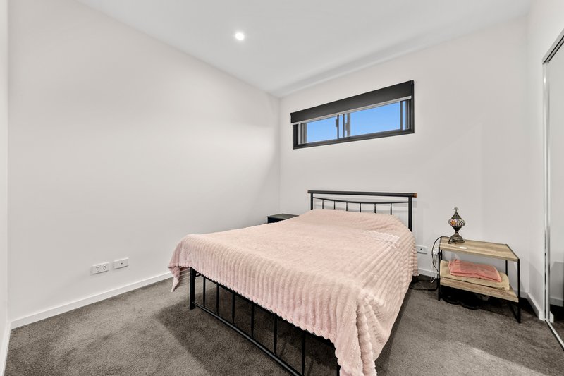 Photo - 201/32 Gonzales Street, Macgregor QLD 4109 - Image 10