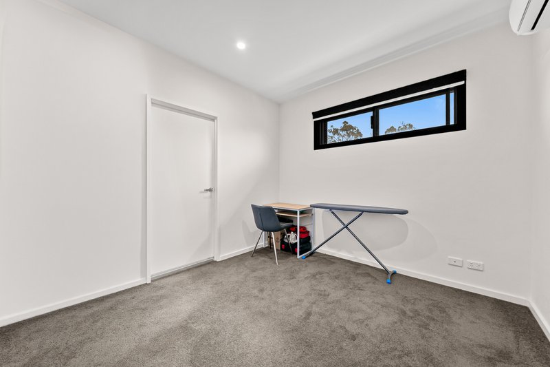 Photo - 201/32 Gonzales Street, Macgregor QLD 4109 - Image 11