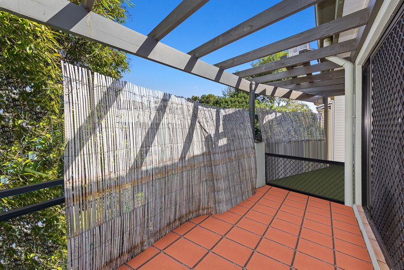 Photo - 201/32 Maryvale Street, Toowong QLD 4066 - Image 12