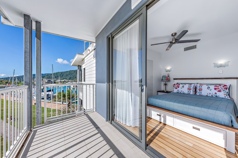 Photo - 201/33 Port Drive, Airlie Beach QLD 4802 - Image 11