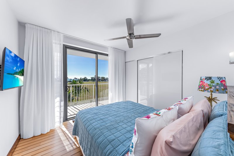 Photo - 201/33 Port Drive, Airlie Beach QLD 4802 - Image 12