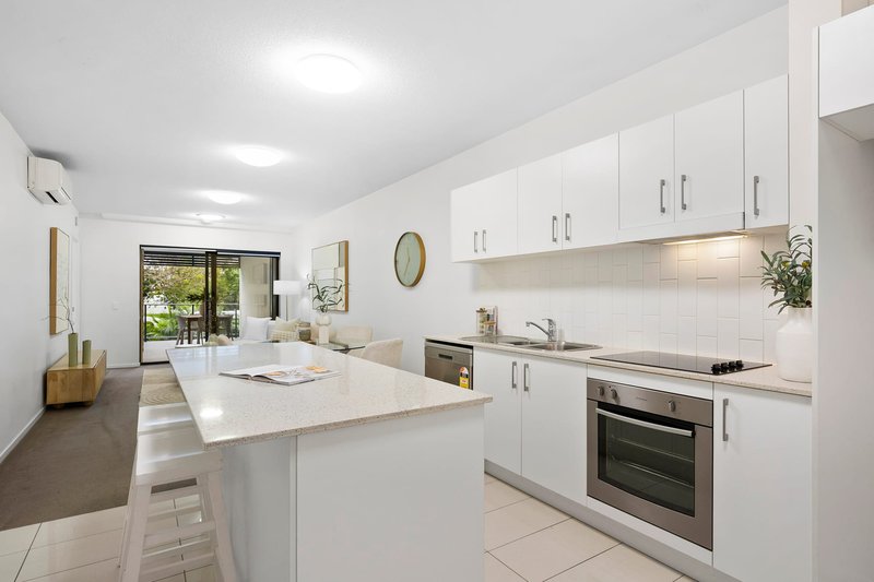 Photo - 201/39 Dorset Street, Ashgrove QLD 4060 - Image 2
