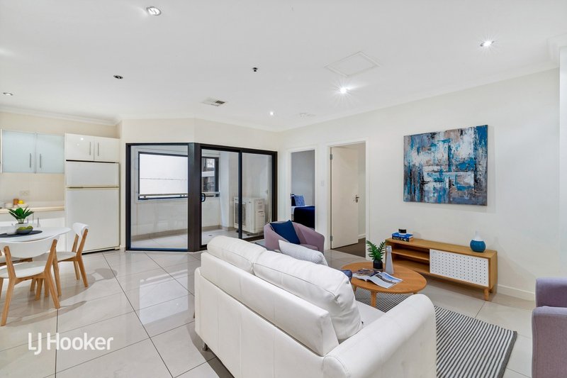 Photo - 201/39 Grenfell Street, Adelaide SA 5000 - Image 2