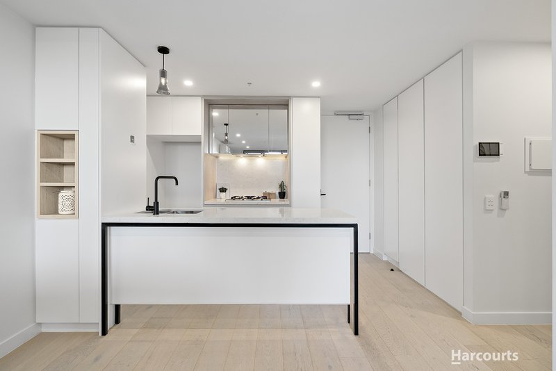Photo - 201/399 Manningham Road, Doncaster VIC 3108 - Image 3
