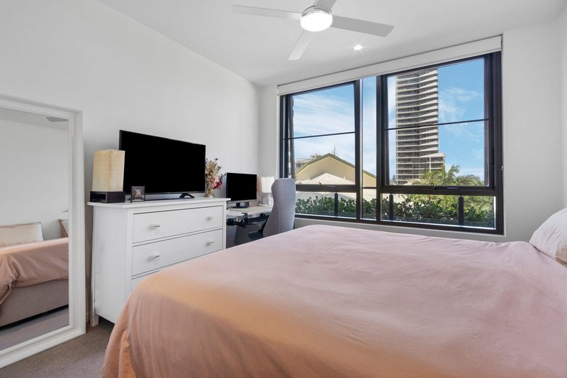 201/4-6 Alexandra Avenue, Broadbeach QLD 4218