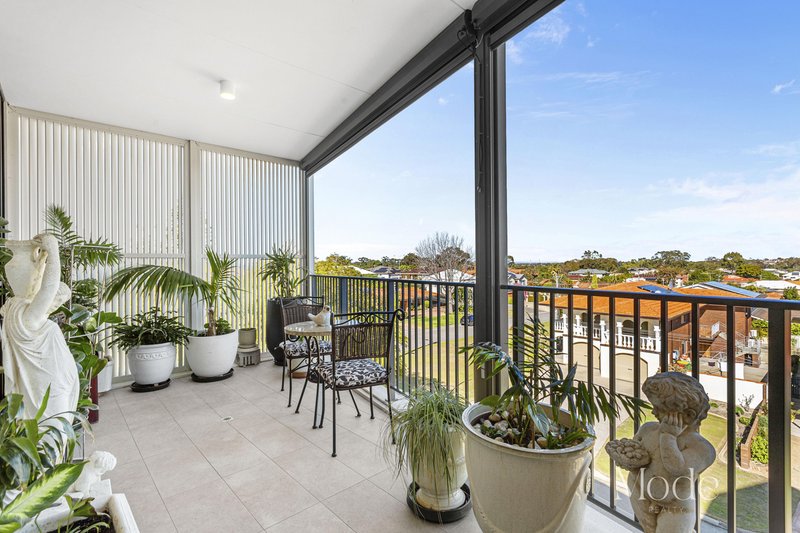 Photo - 201/4 Colleran Way, Booragoon WA 6154 - Image 12