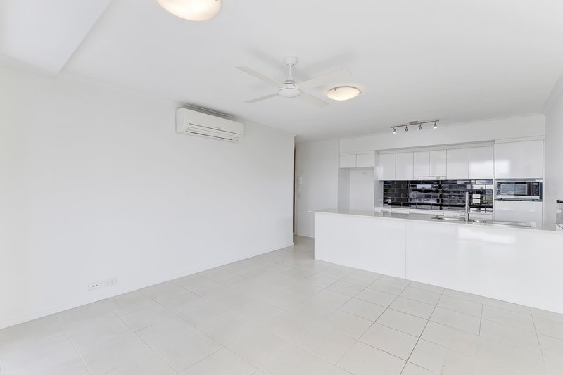 Photo - 201/40 Mascar Street, Upper Mount Gravatt QLD 4122 - Image 3