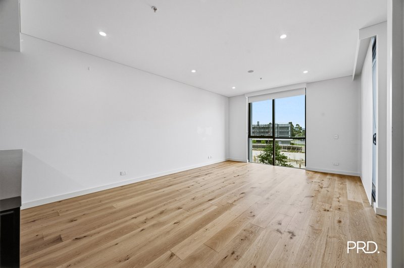 Photo - 201/4B Retreat Drive, Penrith NSW 2750 - Image 4