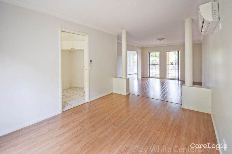 Photo - 20/15 Abel Smith Crescent, Mount Ommaney QLD 4074 - Image 3