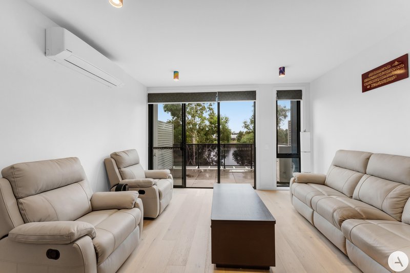 Photo - 20/15 Cynthea Teague Crescent, Greenway ACT 2900 - Image 2