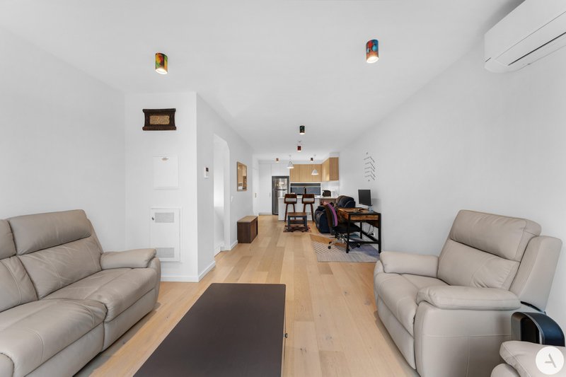 Photo - 20/15 Cynthea Teague Crescent, Greenway ACT 2900 - Image 3