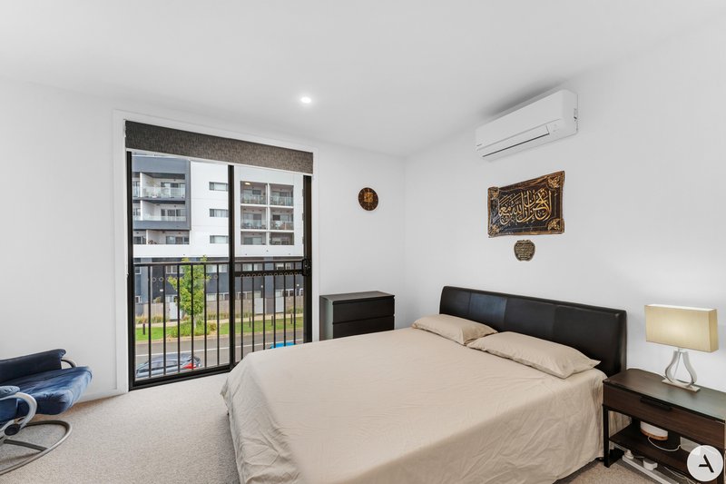 Photo - 20/15 Cynthea Teague Crescent, Greenway ACT 2900 - Image 14