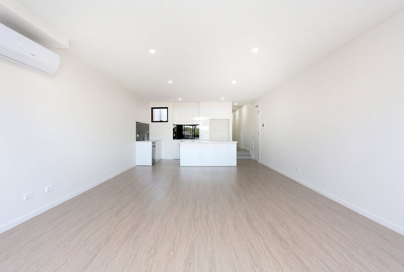 Photo - 201/533 High Street, Preston VIC 3072 - Image 1