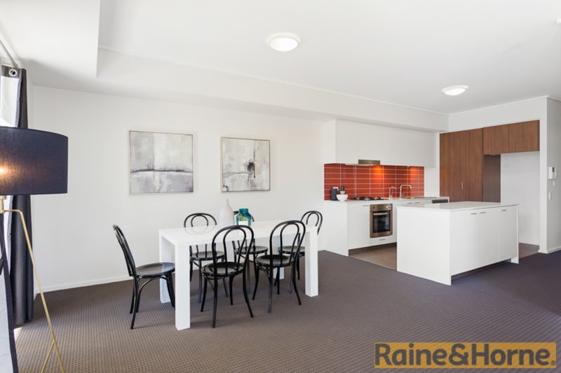 Photo - 201/72 Civic Way, Rouse Hill NSW 2155 - Image 5