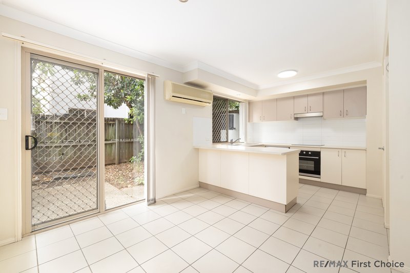 Photo - 20/18 Mornington Court, Calamvale QLD 4116 - Image 3