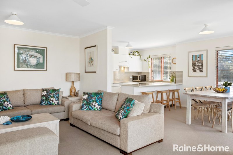 Photo - 20/1A Mitchell Parade, Mollymook Beach NSW 2539 - Image 11