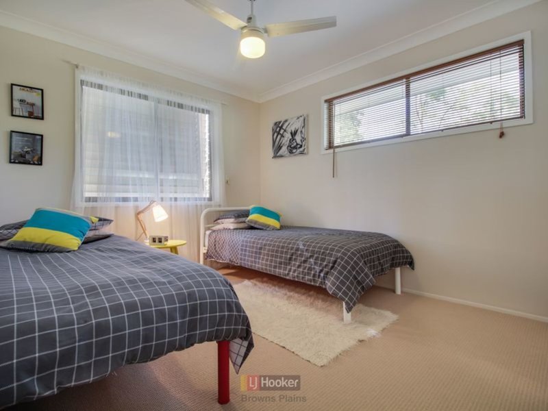 Photo - 202-204 Forestdale Drive, Forestdale QLD 4118 - Image 13