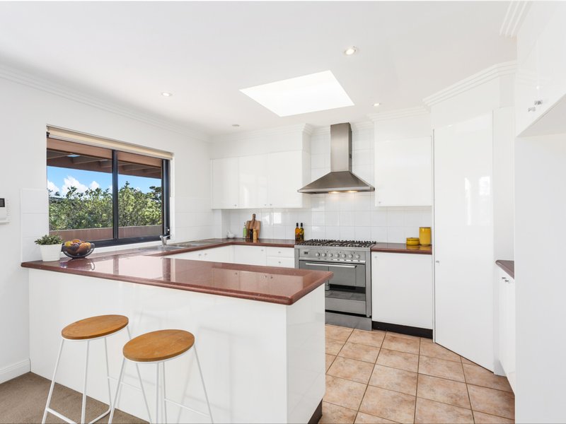 Photo - 20/2-6 Vineyard St , Mona Vale NSW 2103 - Image 4