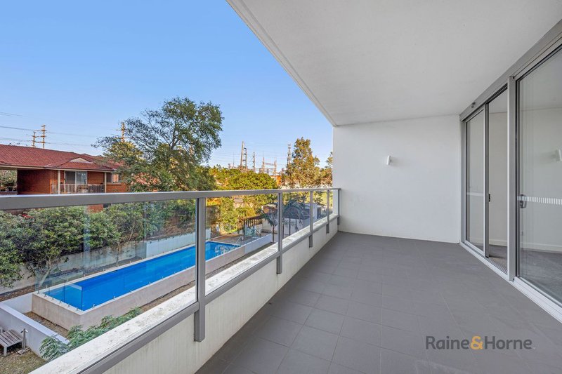 Photo - 20/2-8 James Street, Carlingford NSW 2118 - Image 9