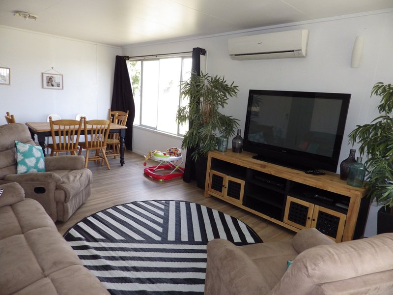 Photo - 202 Alice Street, Mitchell QLD 4465 - Image 2