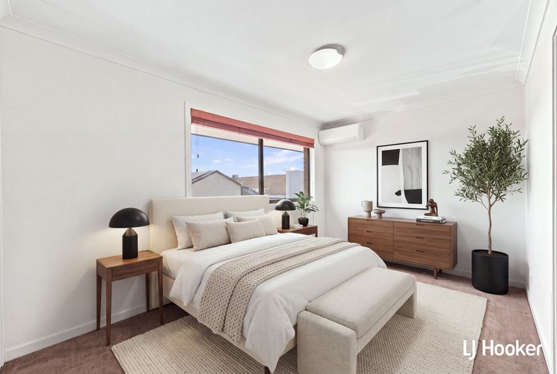 Photo - 20/2 Clare Burton Crescent, Franklin ACT 2913 - Image 5