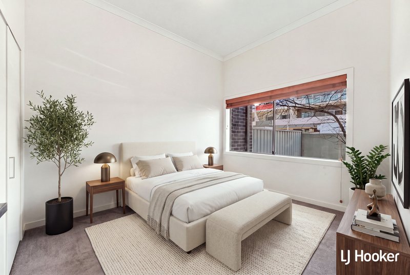 Photo - 20/2 Clare Burton Crescent, Franklin ACT 2913 - Image 9
