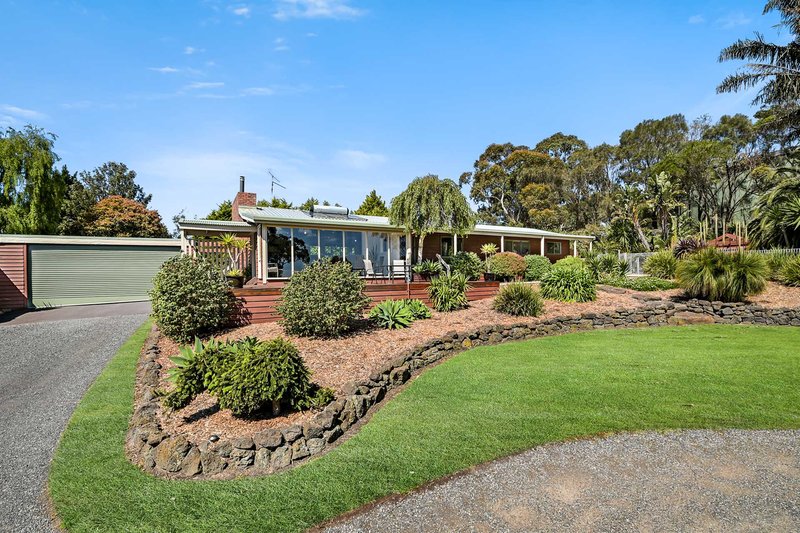 Photo - 202 Hessell Road, Harkaway VIC 3806 - Image 2