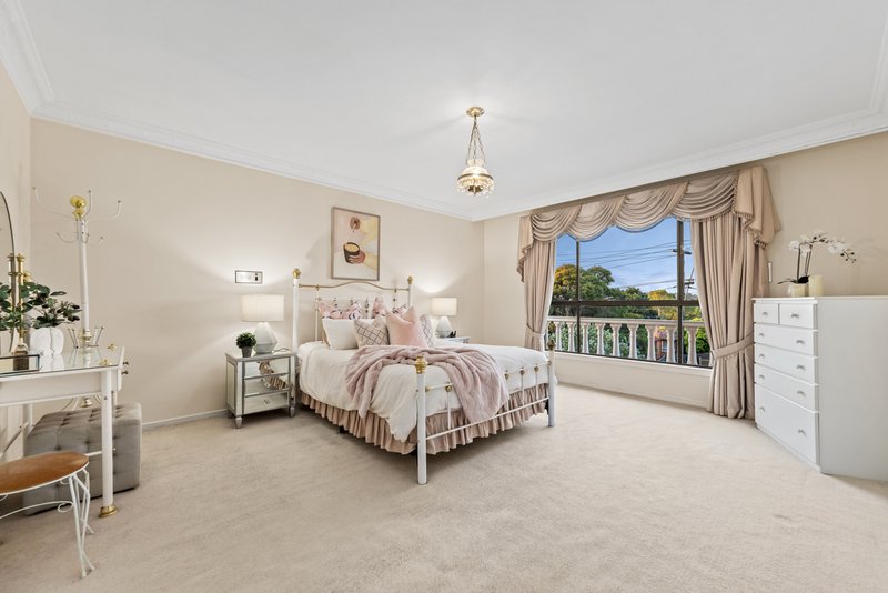 Photo - 202 Highbury Road, Mount Waverley VIC 3149 - Image 10