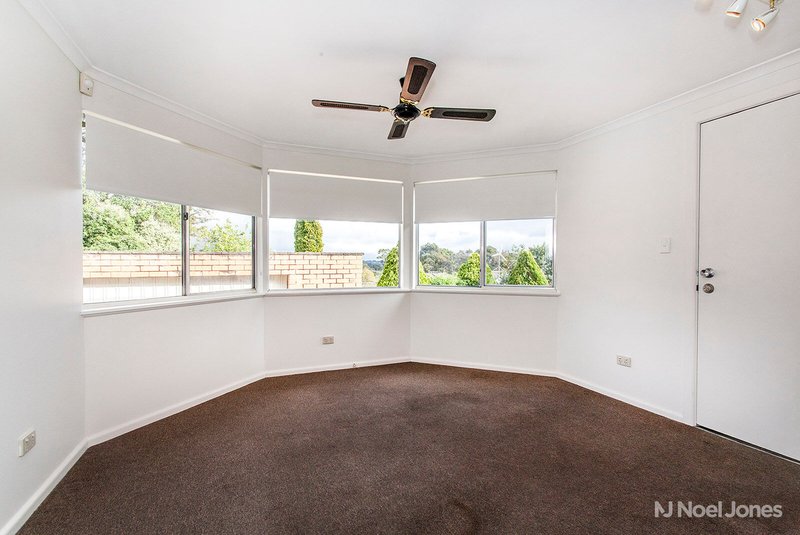 Photo - 202 Holland Road, Burwood East VIC 3151 - Image 5