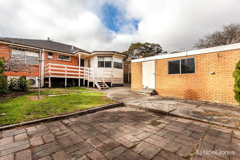 Photo - 202 Holland Road, Burwood East VIC 3151 - Image 10