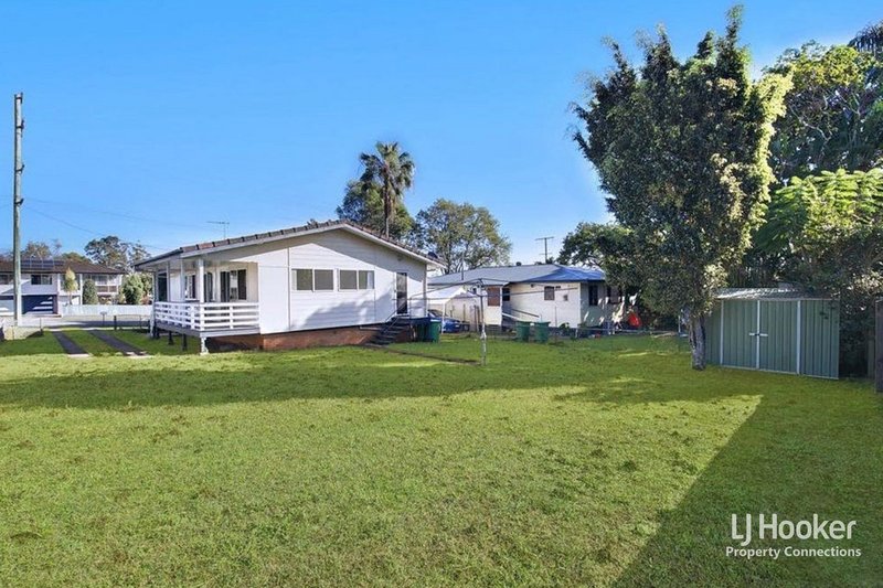 Photo - 202 School Road, Kallangur QLD 4503 - Image 7