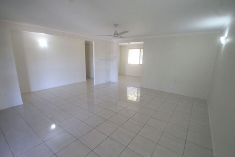 Photo - 202 Sun Valley Road, Kin Kora QLD 4680 - Image 7