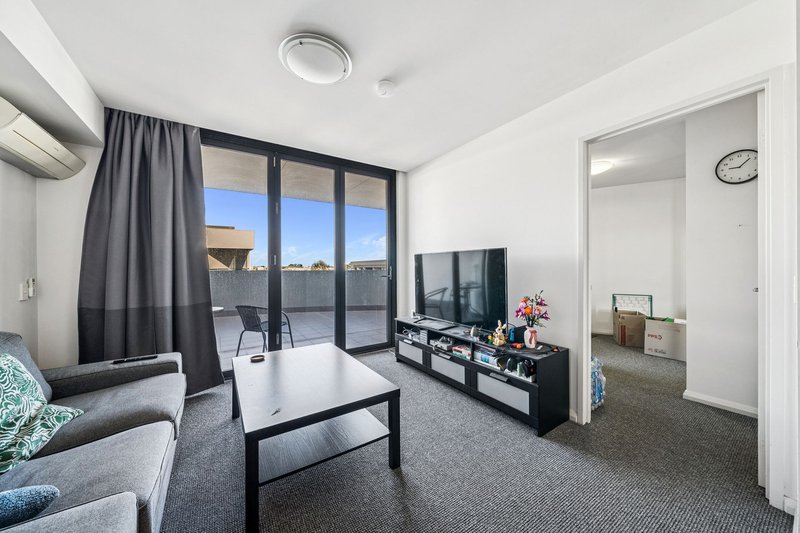 Photo - 20/20 Signal Terrace, Cockburn Central WA 6164 - Image 3