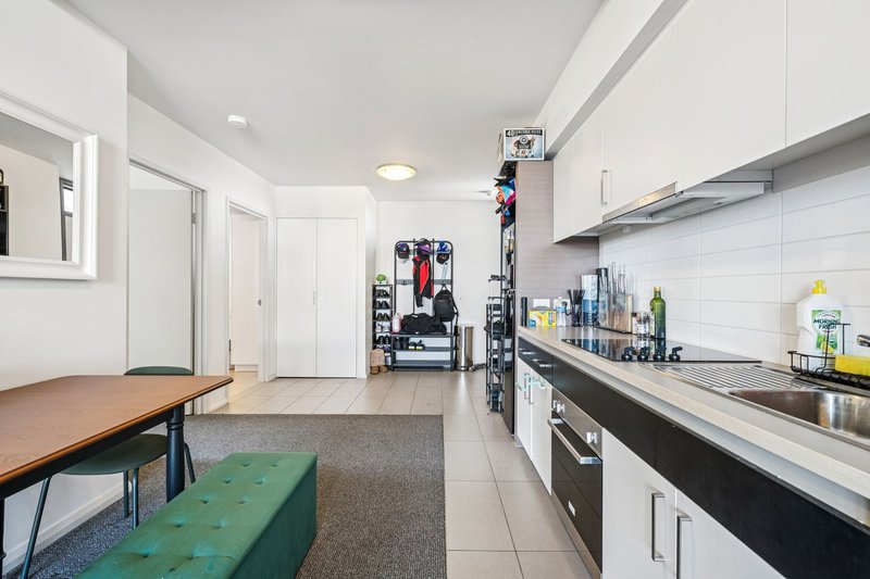 Photo - 20/20 Signal Terrace, Cockburn Central WA 6164 - Image 9