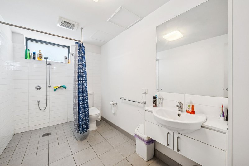 Photo - 20/20 Signal Terrace, Cockburn Central WA 6164 - Image 12