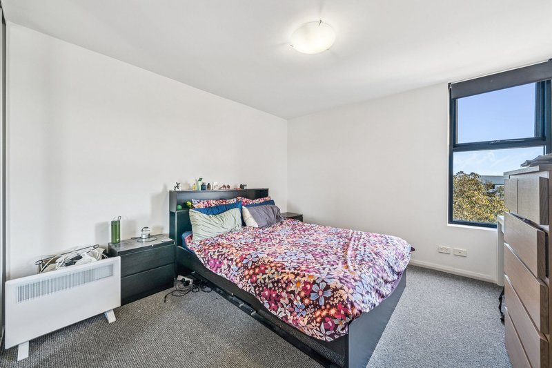 Photo - 20/20 Signal Terrace, Cockburn Central WA 6164 - Image 13