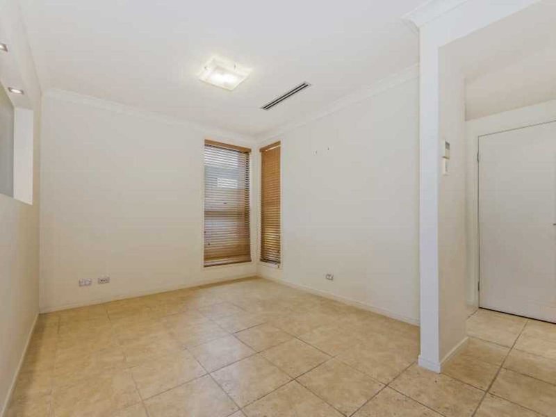 Photo - 2020/1 The Vistas Drive Emerald Lakes , Carrara QLD 4211 - Image 5