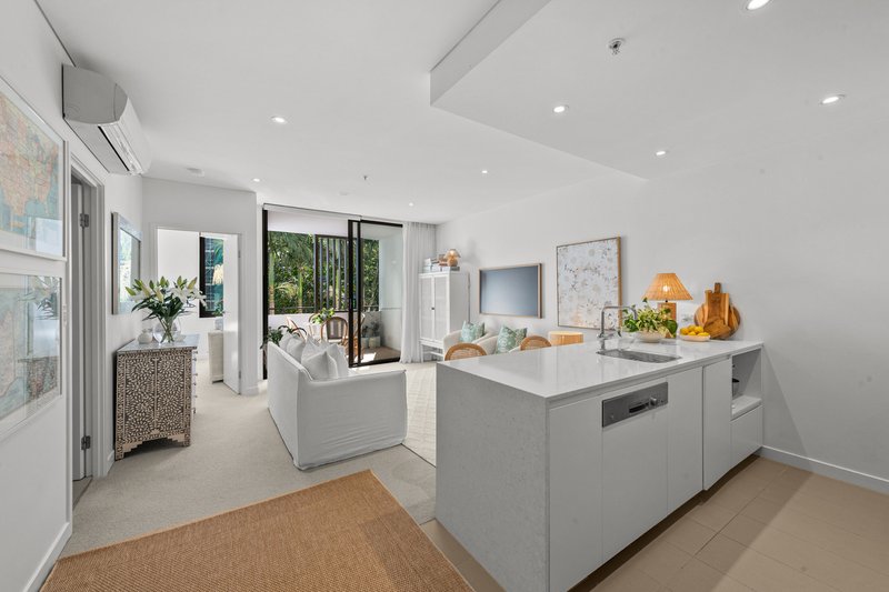 Photo - 20207/320 Macarthur Avenue, Hamilton QLD 4007 - Image 2