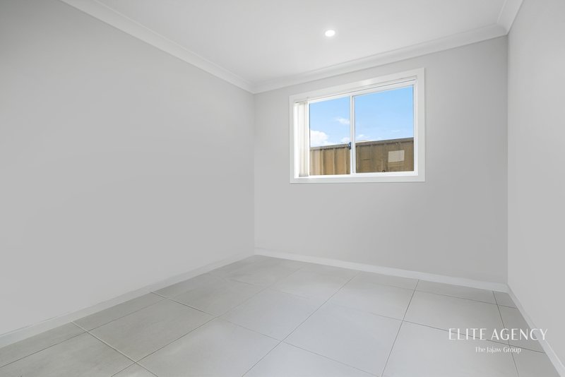 Photo - 20&20A Toucan Crescent, Plumpton NSW 2761 - Image 20