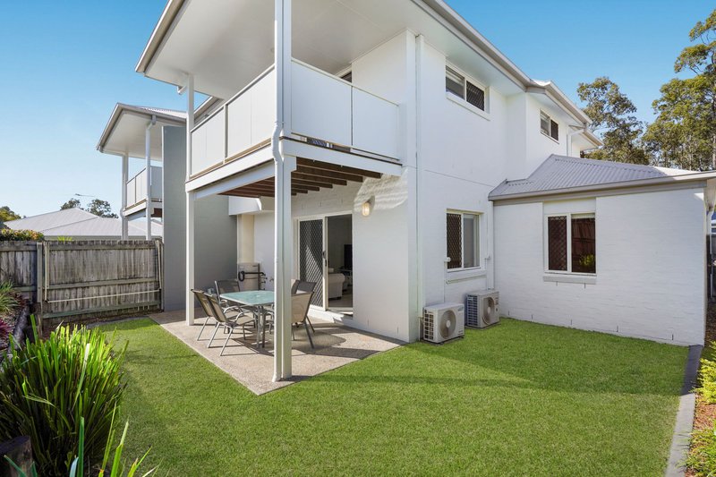 Photo - 20/21 Tripcony Place, Wakerley QLD 4154 - Image 3