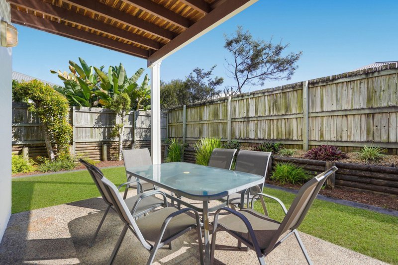 Photo - 20/21 Tripcony Place, Wakerley QLD 4154 - Image 4