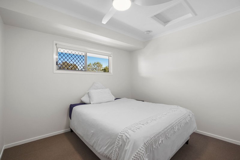 Photo - 20/21 Tripcony Place, Wakerley QLD 4154 - Image 12