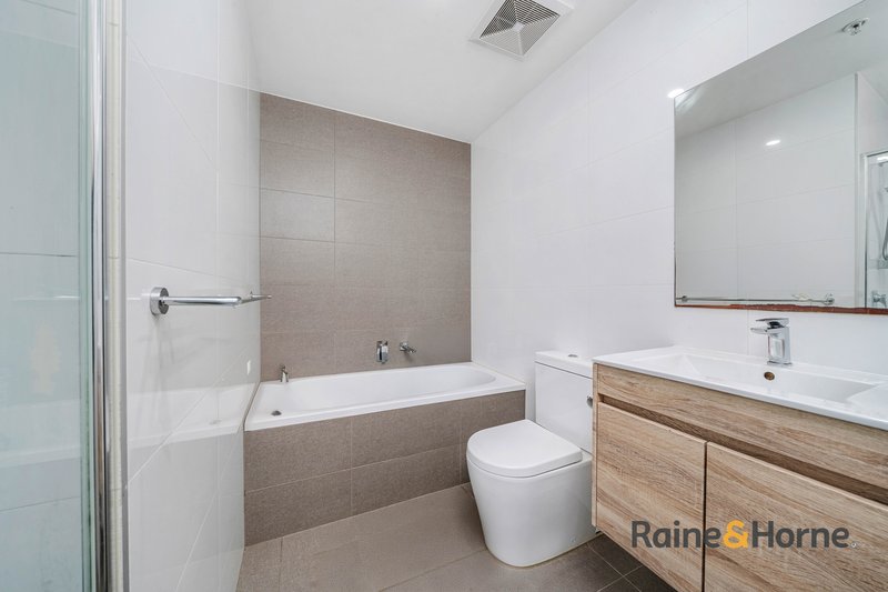 Photo - 202/11 Hassall Street, Parramatta NSW 2150 - Image 7