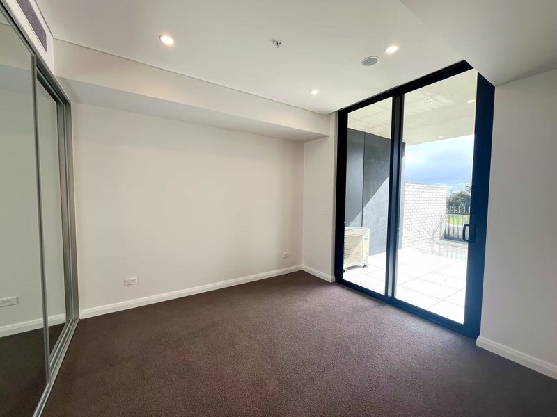 Photo - 202/13 De Clambe Drive, Castle Hill NSW 2154 - Image 4