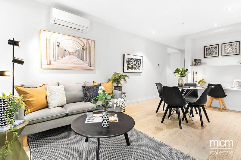 Photo - 202/130-154 Dudley Street, West Melbourne VIC 3003 - Image 2