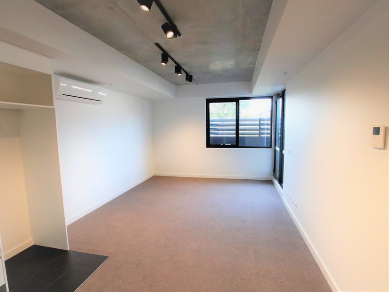 Photo - 202/154 High Street, Preston VIC 3072 - Image 2