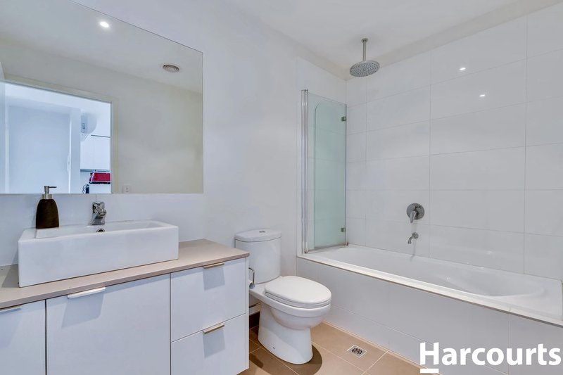 Photo - 20/219 Watton Street, Werribee VIC 3030 - Image 4