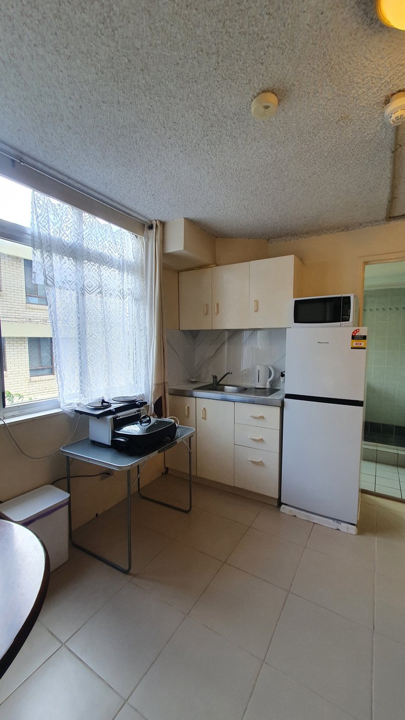 Photo - 202/2 Barney Street, Southport QLD 4215 - Image 7