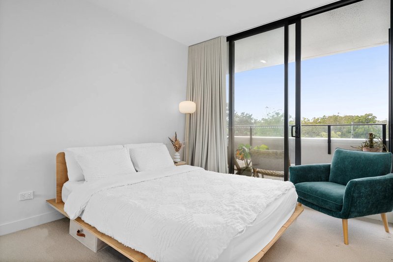 Photo - 202/2 Foreshore Boulevard, Woolooware NSW 2230 - Image 6