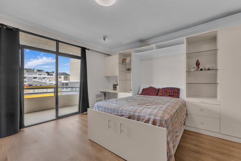 Photo - 202/200 Maroubra Road, Maroubra NSW 2035 - Image 4